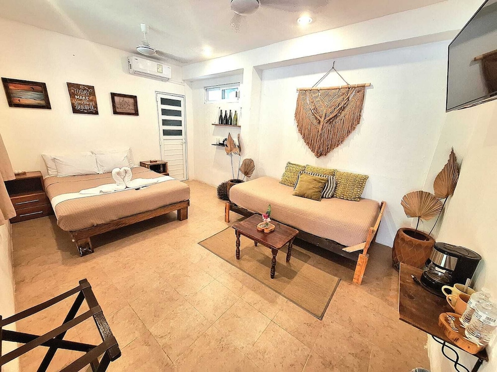 Comfort Room, Ensuite, Pool View