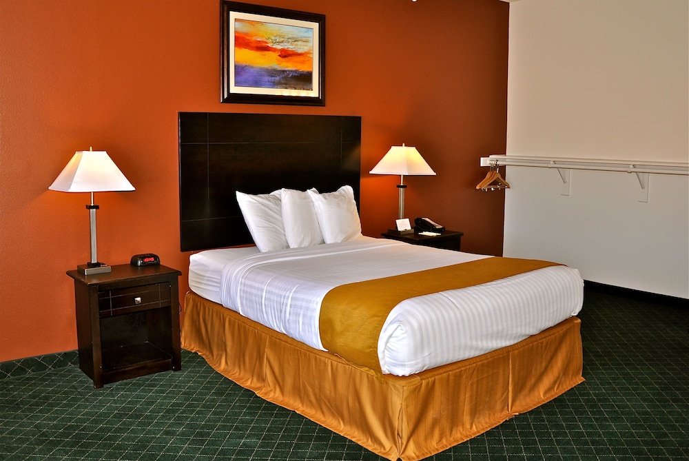 Room, 1 King Bed, Accessible, Non Smoking photo 2
