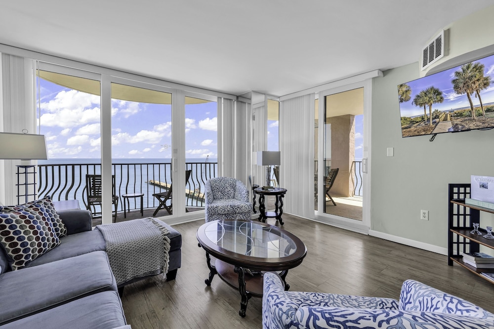 Family Condo, 3 Bedrooms, Balcony, Ocean View