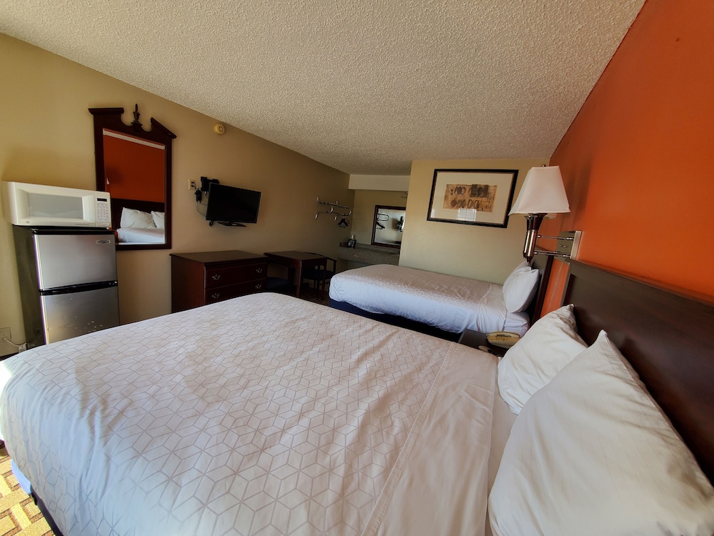 Comfort Room, 2 Queen Beds, Non Smoking