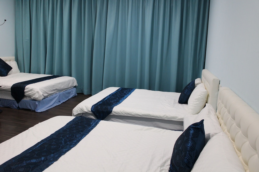 Family Room photo 2