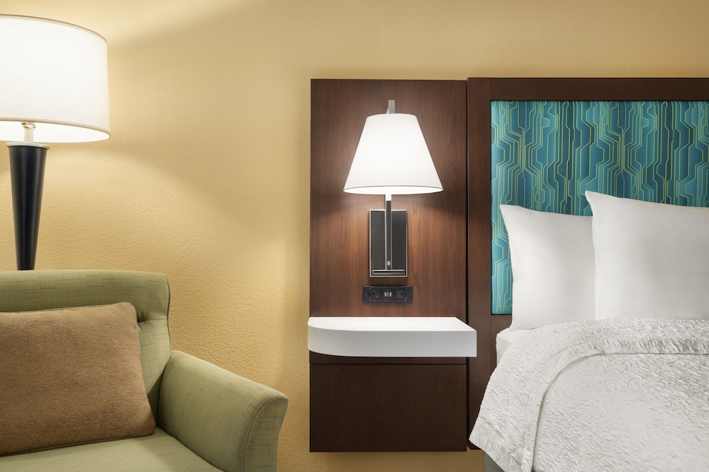 Room, 1 King Bed, Accessible, Non Smoking - Photo 3