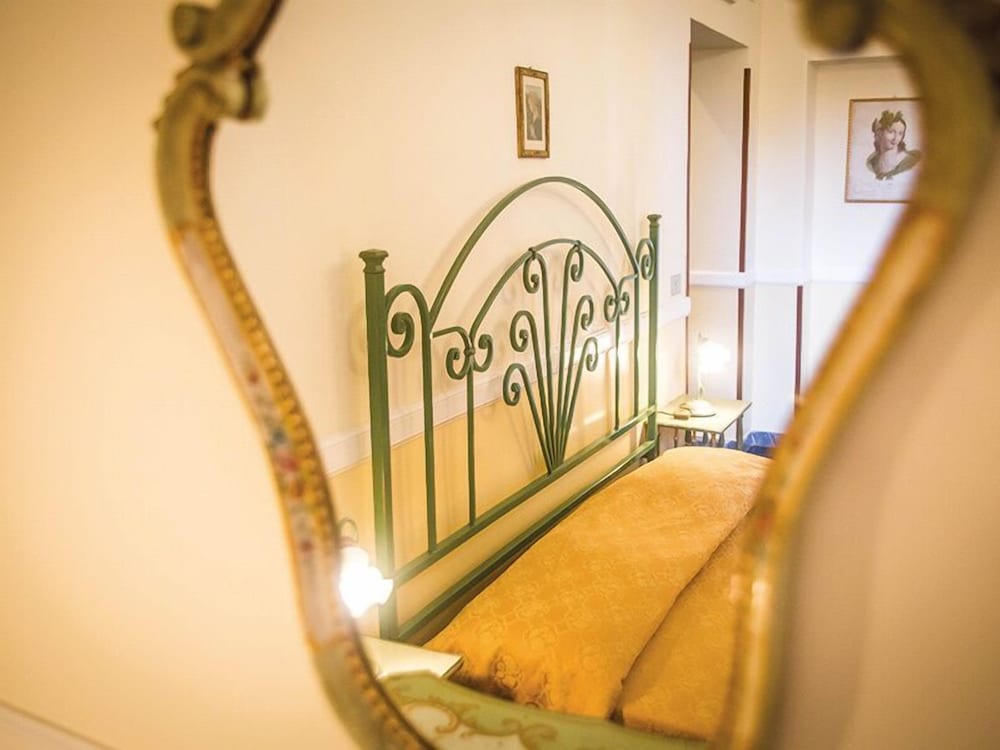 Double or Twin Room with Extra Bed and City View (Veneziana) photo 3