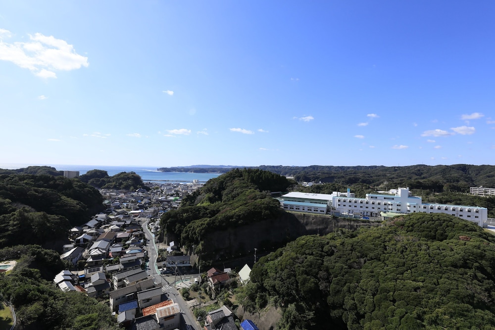 [Non-Smoking] Western Room (2 Beds+2 Sofa Beds)/Ocean View - Photo 4