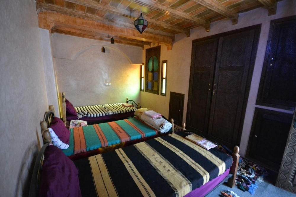 Standard Triple Room, Shared Bathroom photo 1
