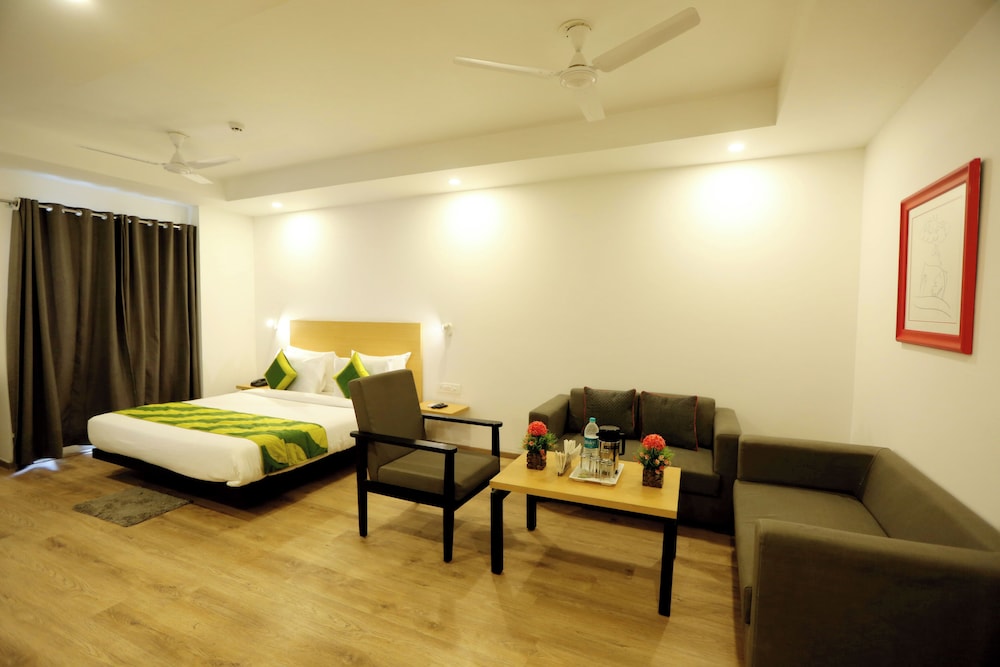 Deluxe Room - Photo 1