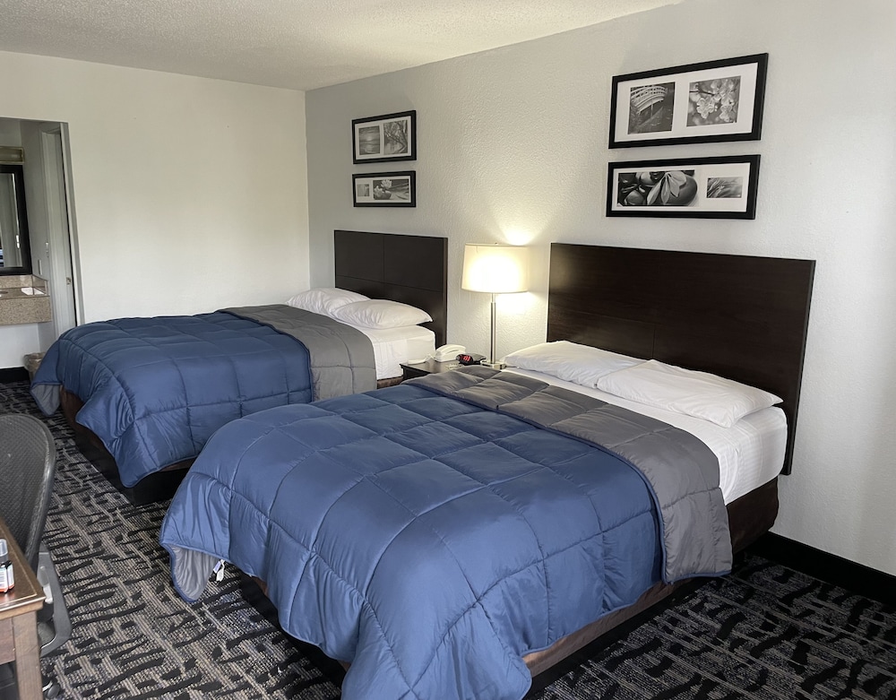 Standard Room, 2 Double Beds, Smoking photo 2