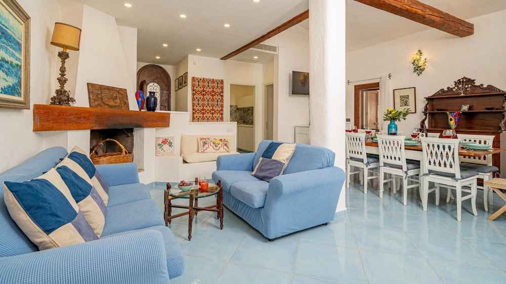 Villa photo 3