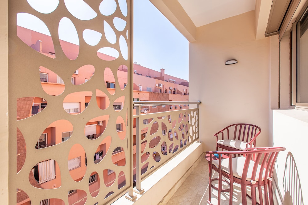 Premium Apartment, 2 Bedrooms, Balcony - Photo 7