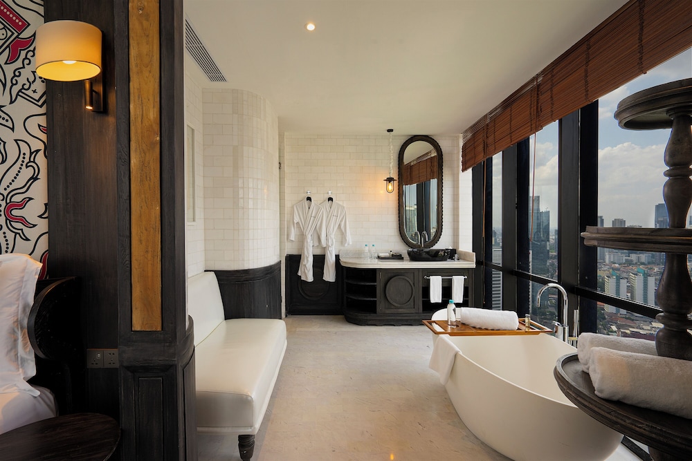 Grand Orient - King Room thumbnail 5