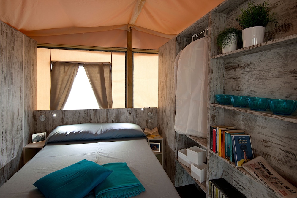 Family Tent, 2 Bedrooms, Terrace photo 1