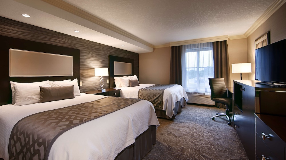Deluxe Room, 2 Queen Beds, Non Smoking, Refrigerator & Microwave