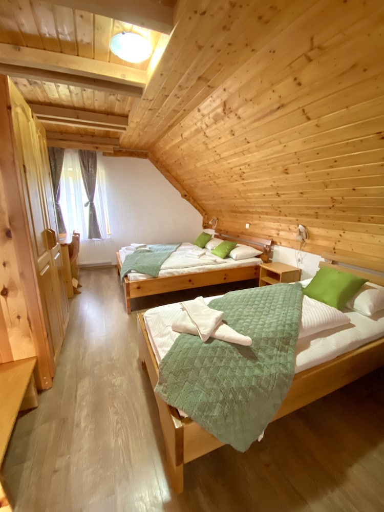 Traditional Triple Room, 1 Bedroom, Garden View photo 1
