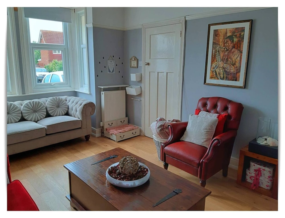 House, 3 Bedrooms, Patio, Garden View