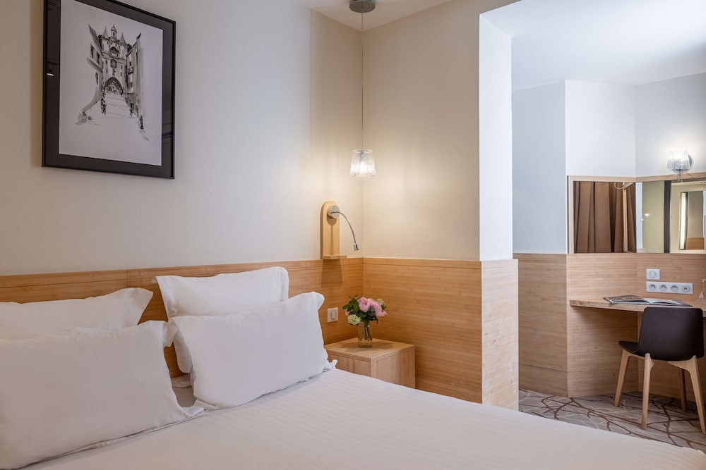 Comfort Room, 1 Double Bed, Non Smoking thumbnail 5