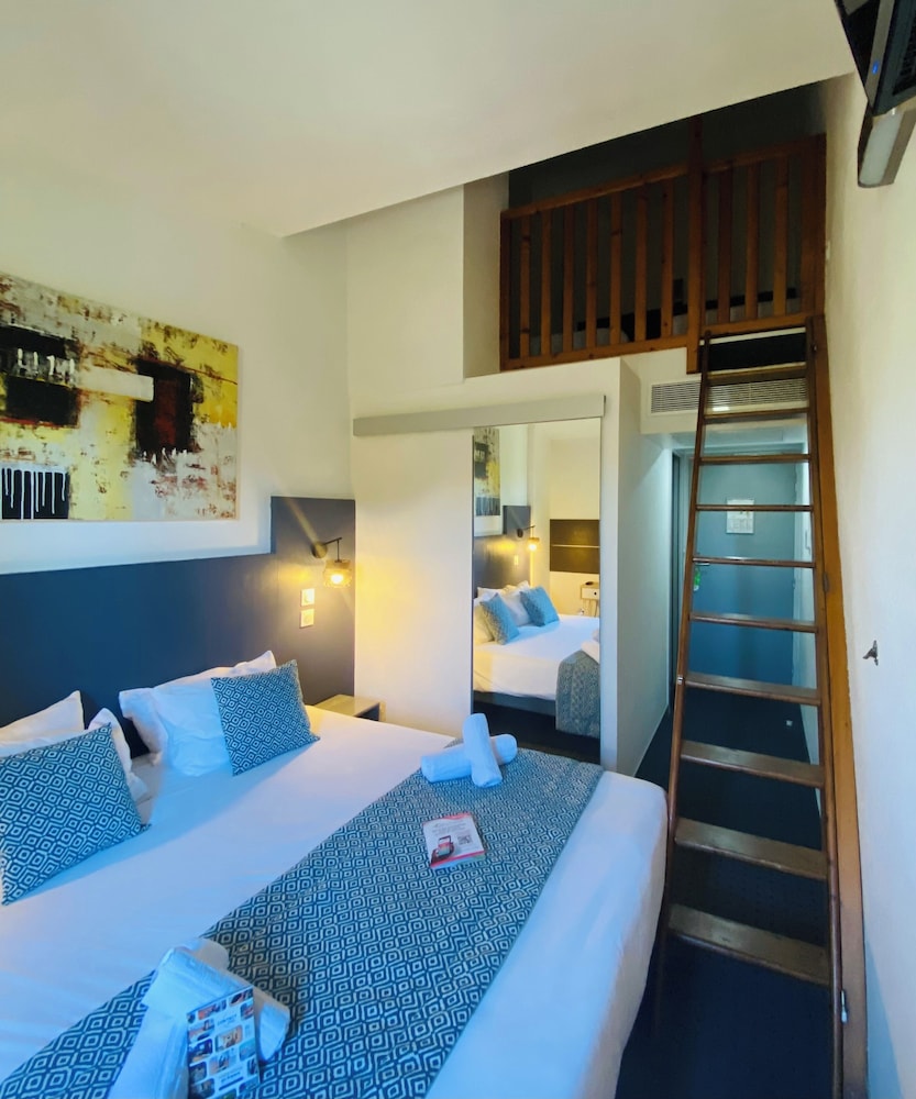 Family Duplex (for 2 adults and 2 children)
