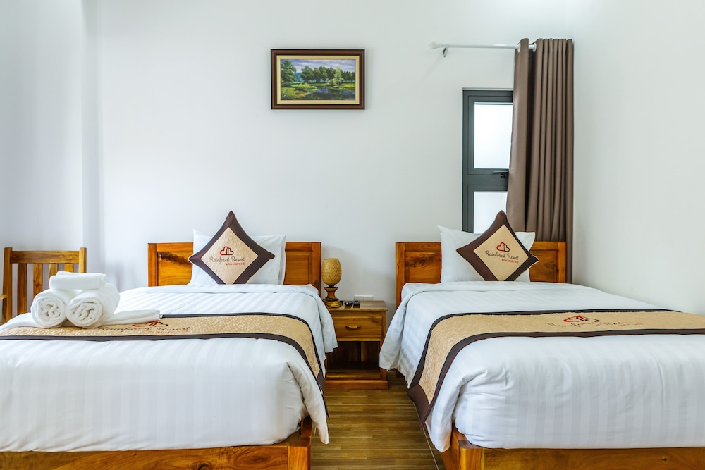 Deluxe Twin Room, Pool View