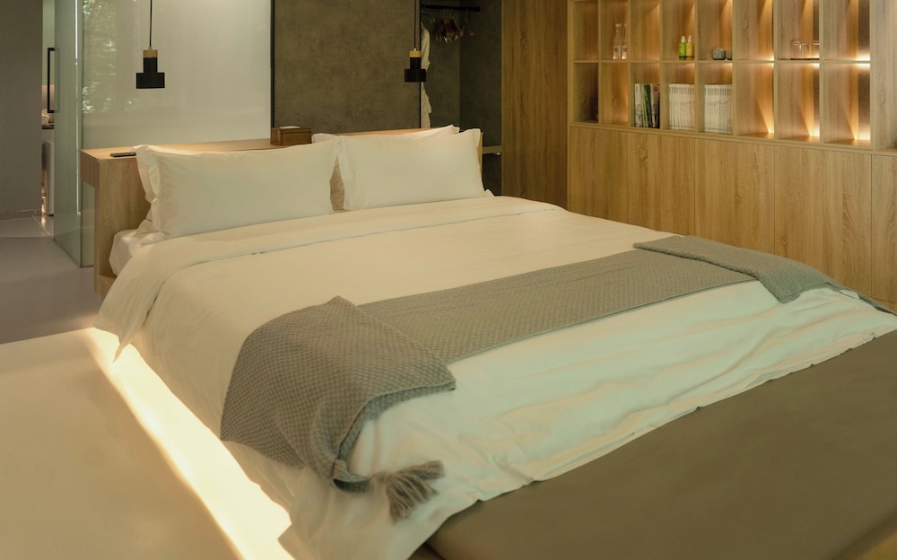 Deluxe Double Room, River View photo 3