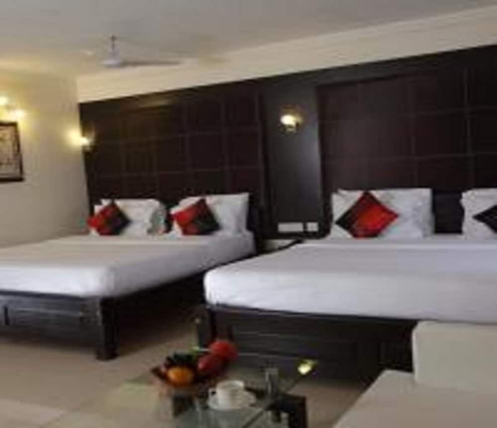 Executive Room - Photo 2