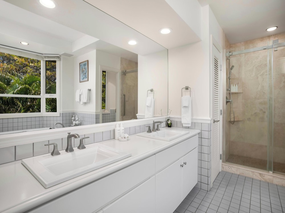Condo, 2 Bedrooms, Garden View (M1) photo 2