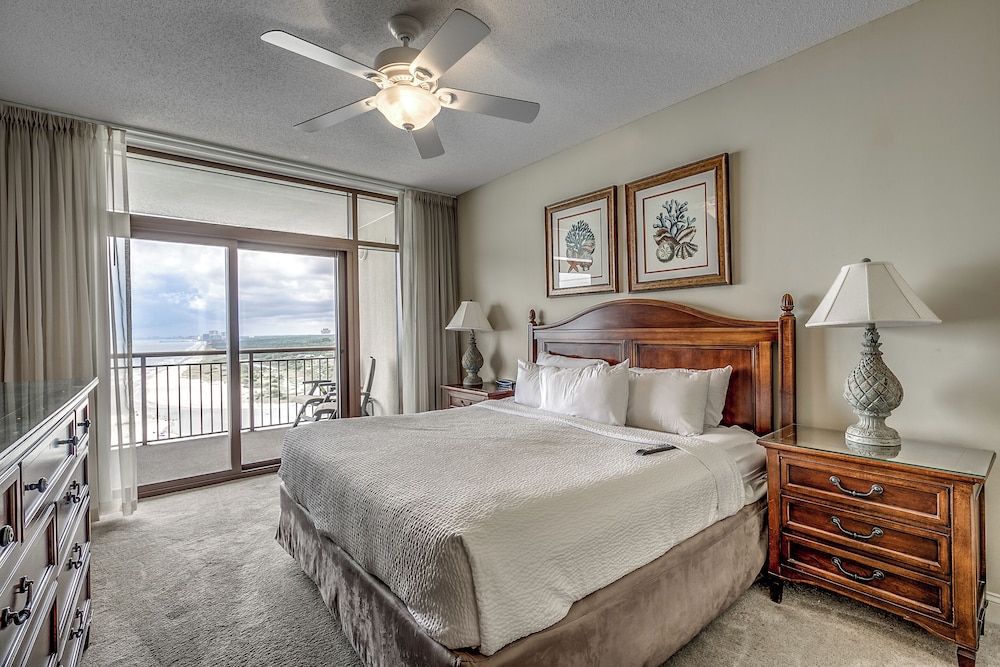 1802 Savannah Oceanfront 四卧室豪华公寓