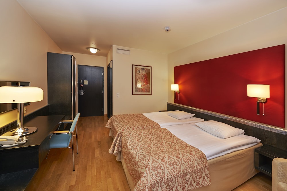 Standard Twin Room (Spa Building) photo 2
