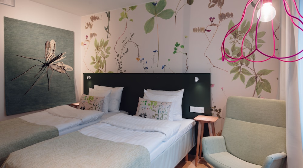 Standard Twin Room - Photo 1