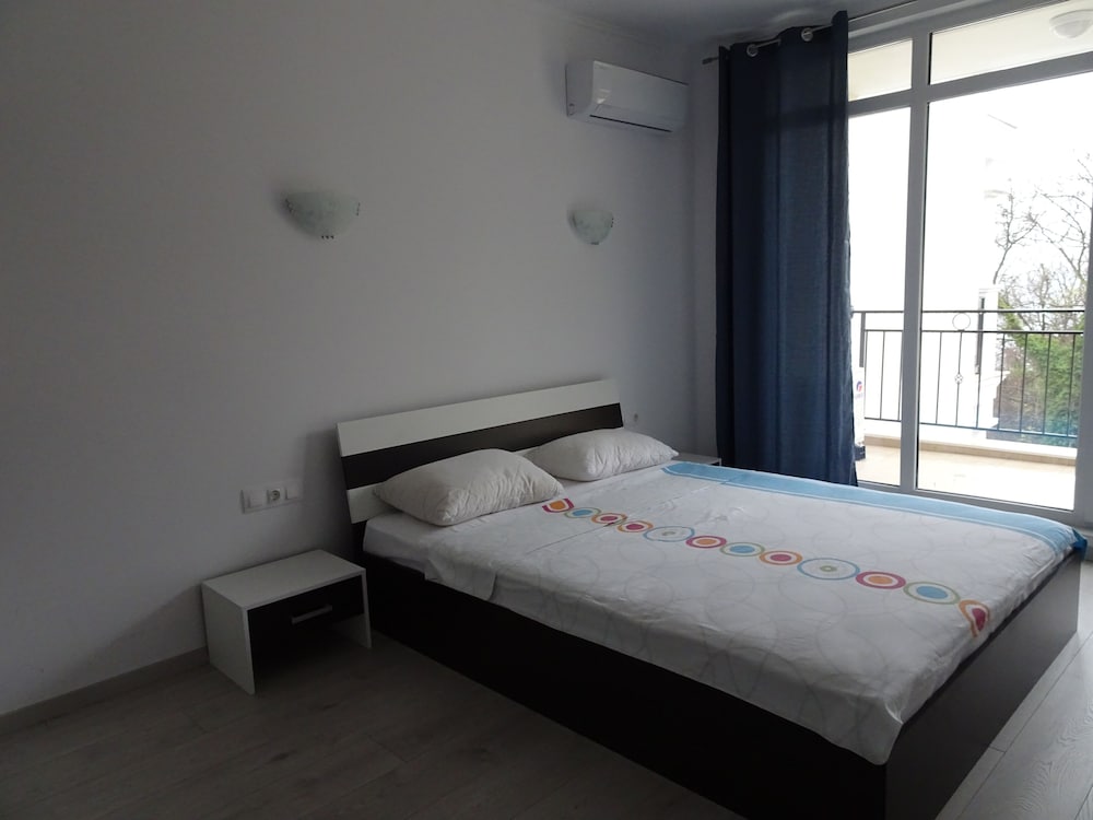 Apartment - Photo 8