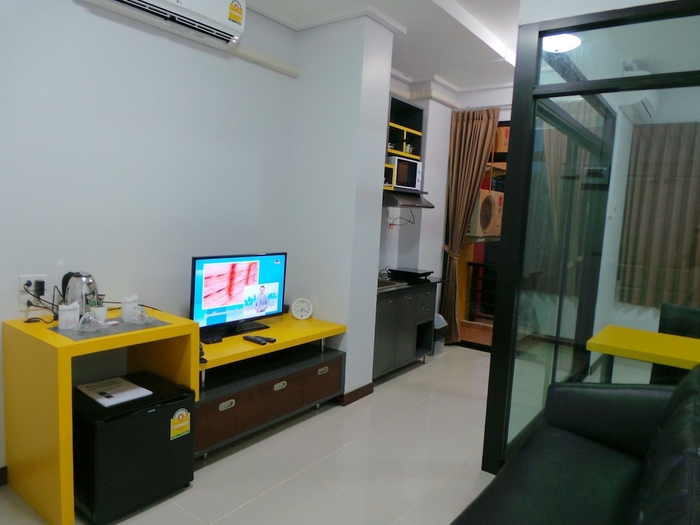 1 Bedroom Apartment photo 2
