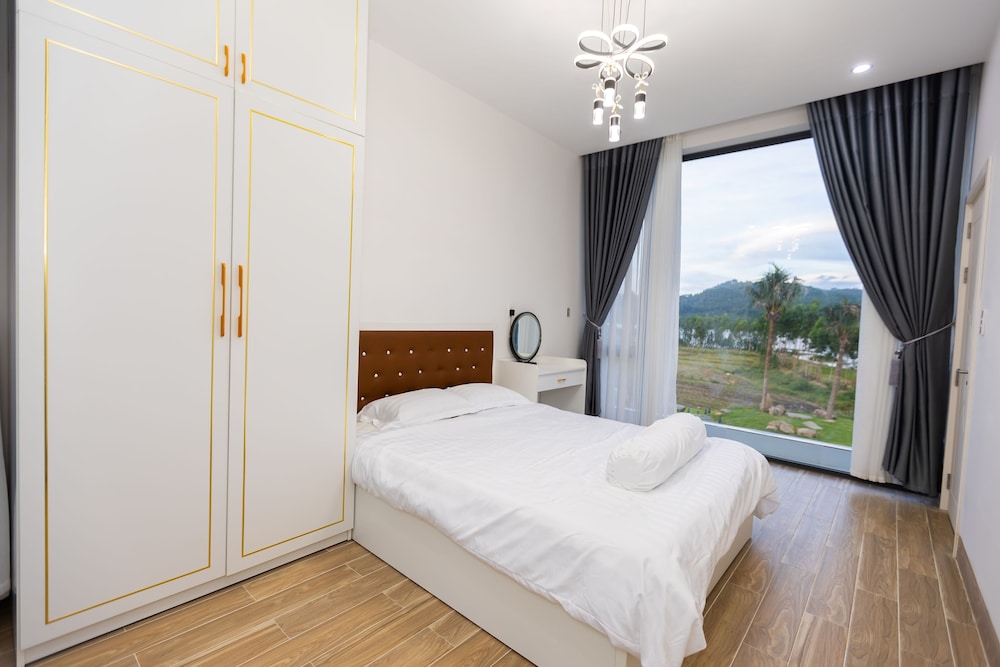 Deluxe Double Room, Garden View