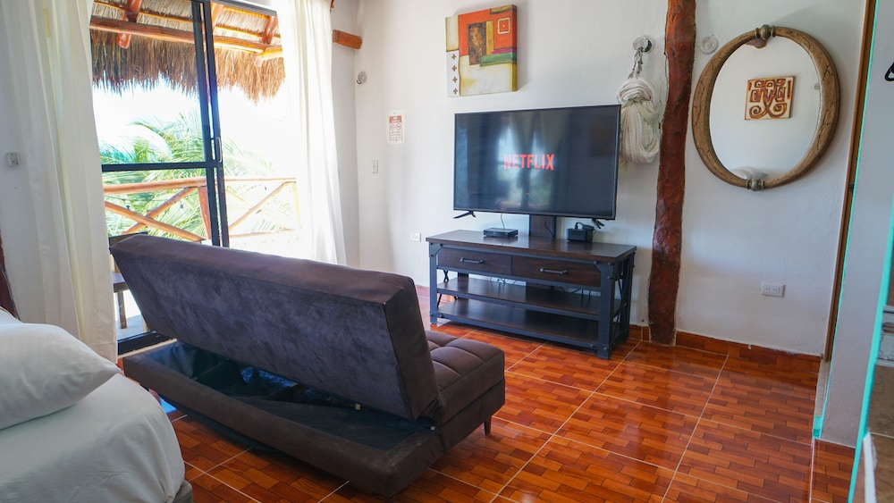 Basic Suite photo 2