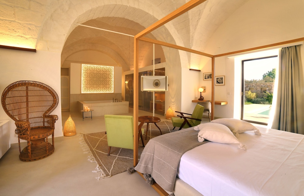 Premium Suite, Private Pool (and Spa area) photo 3