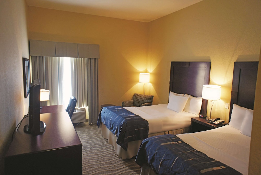 Room, 2 Double Beds, Accessible, Non Smoking (Mobility/Hearing Impaired Accessible) photo 1