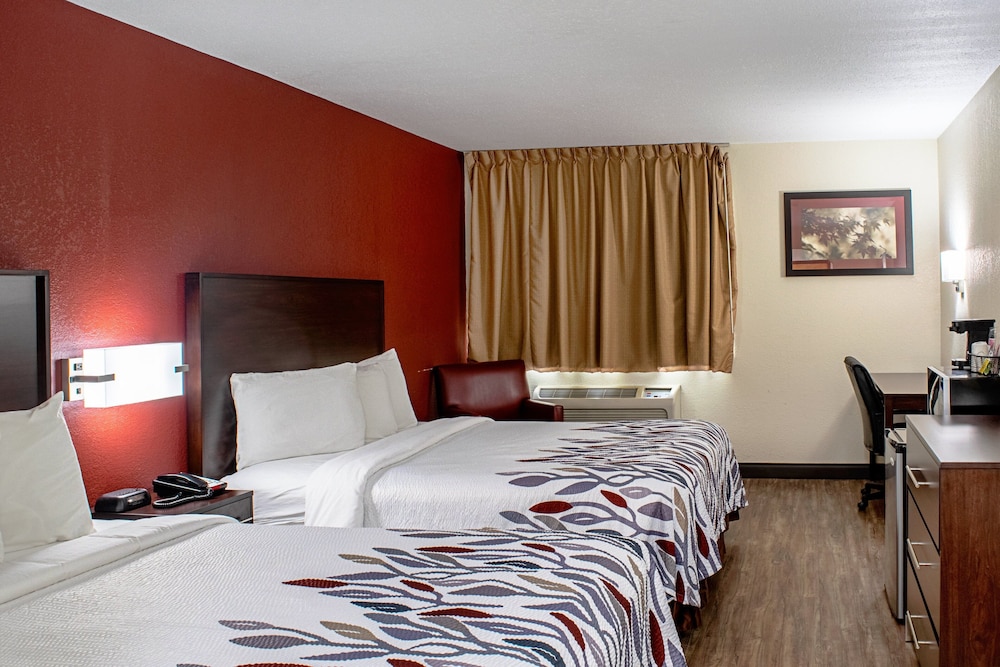 Deluxe Room, 2 Queen Beds (Smoke Free) - Photo 4