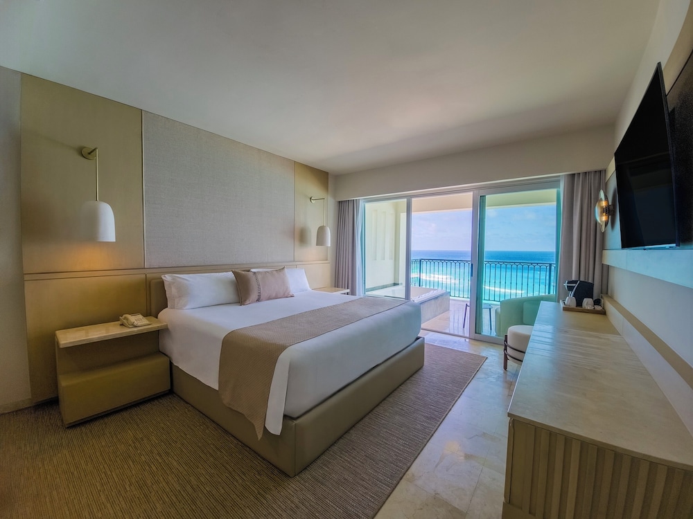 Master Suite Ocean Front