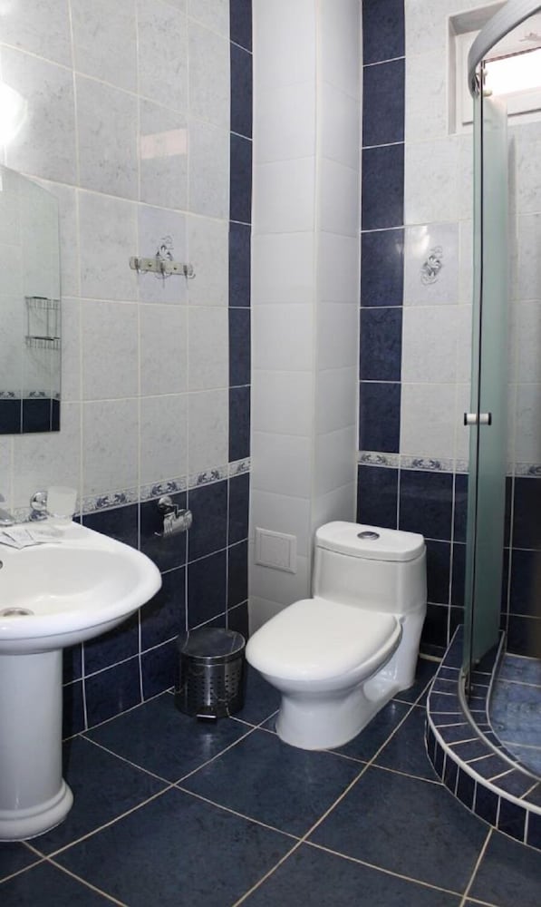 Triple Room with Balcony Block A photo 2