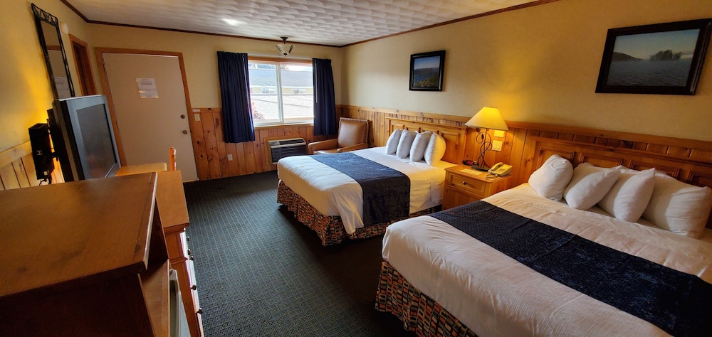 Standard Room, 2 Queen Beds (Middle Building) photo 2