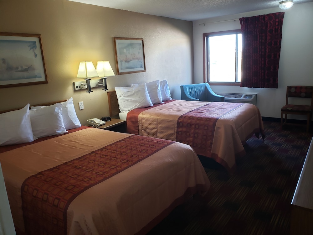 Room, 2 Double Beds, Non Smoking - Photo 3