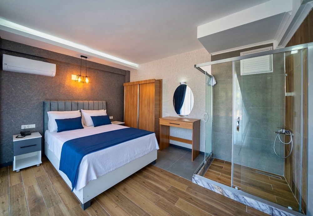 Deluxe Suite, 2 Bedrooms, Non Smoking, City View