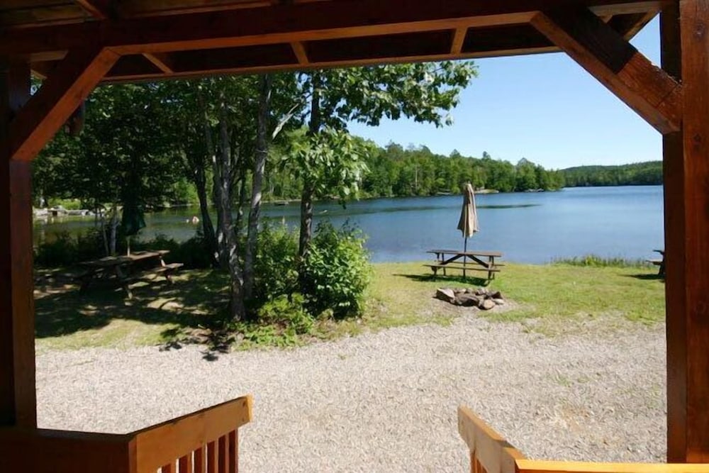 Standard Cottage, 1 Queen Bed With Sofa Bed, Patio, Lake View photo 3