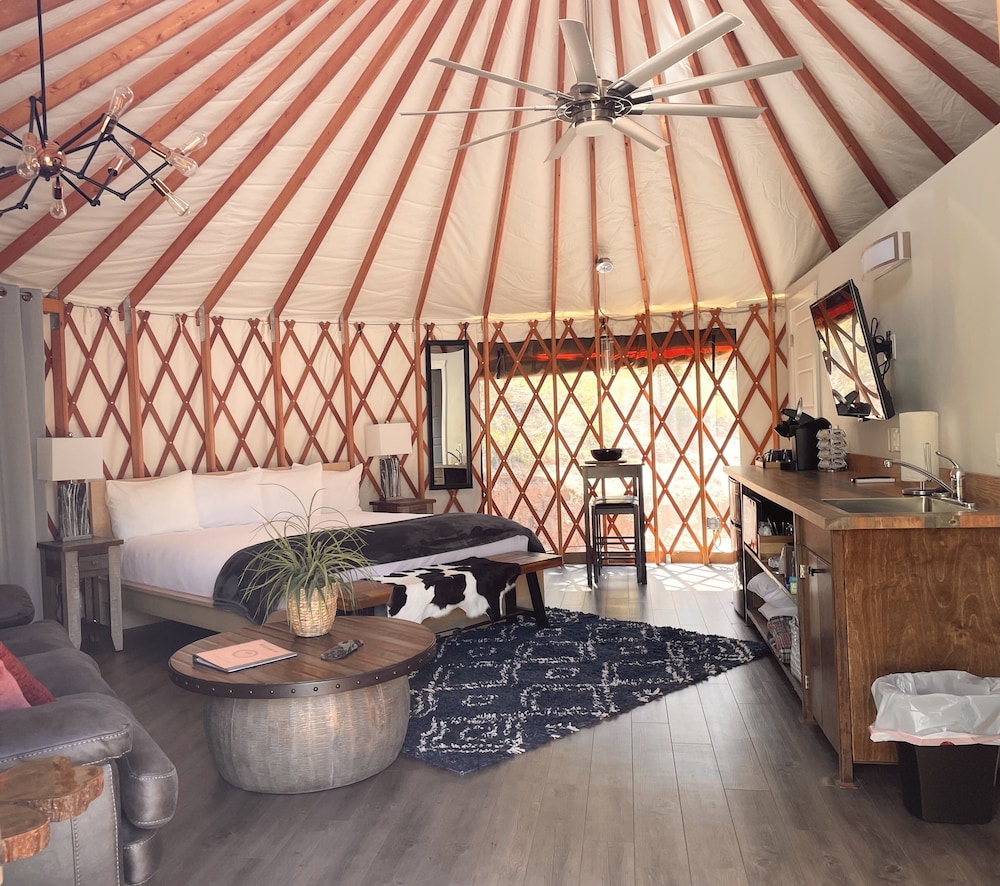 Elm Yurt photo 2