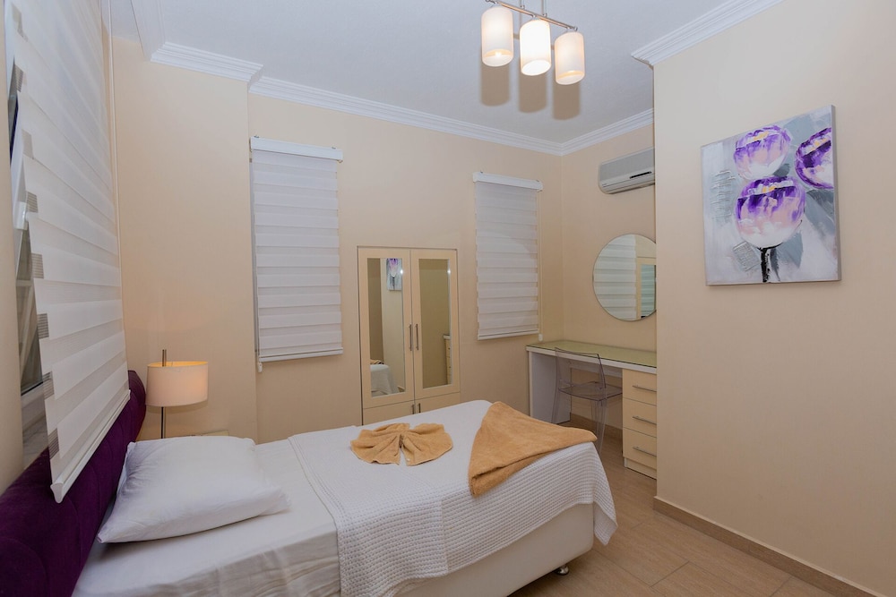 Villa photo 1