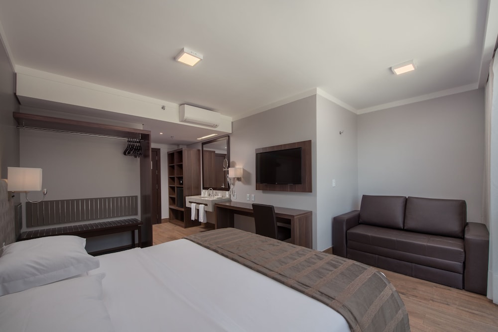 Prodigy Gramado by Wish — Premier Triple Room, 1 Double Bed with Sofa bed