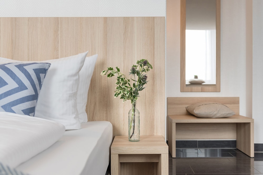 Standard Twin Room, City View photo 2