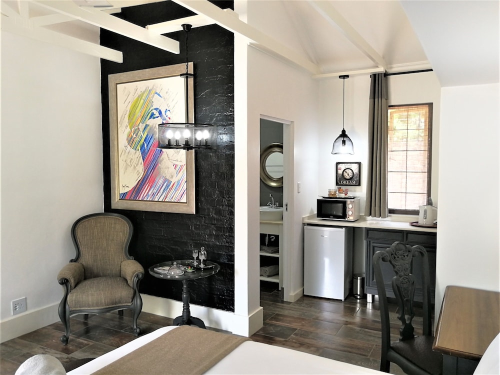 Luxury Suite, 1 Bedroom, Garden View photo 3