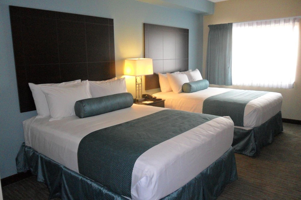Room, 2 Queen Beds, Non Smoking photo 1