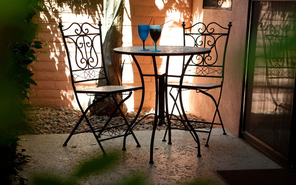 King Room with Patio - Photo 3