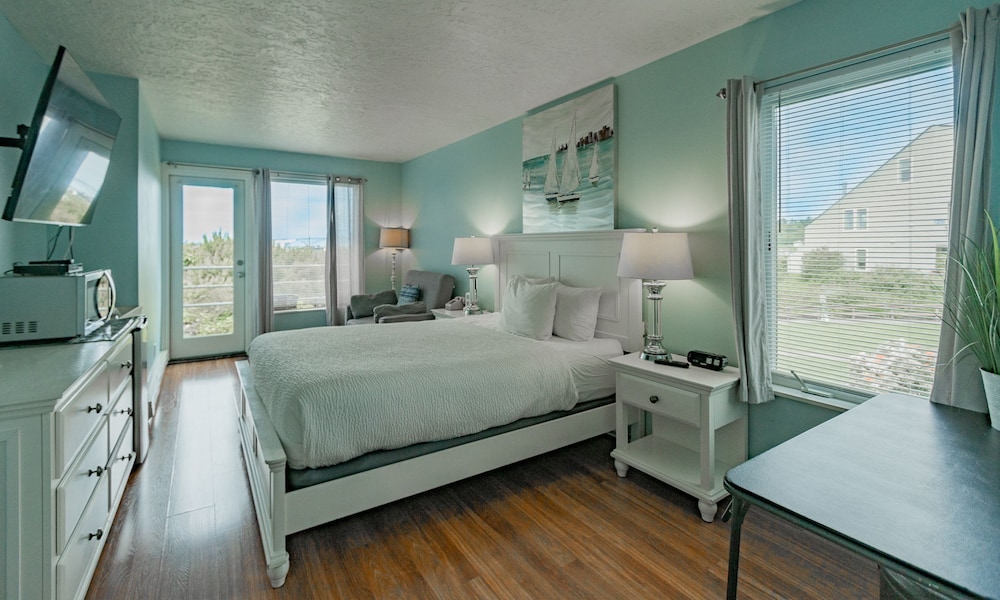Standard Room, 1 Queen Bed, Bay View