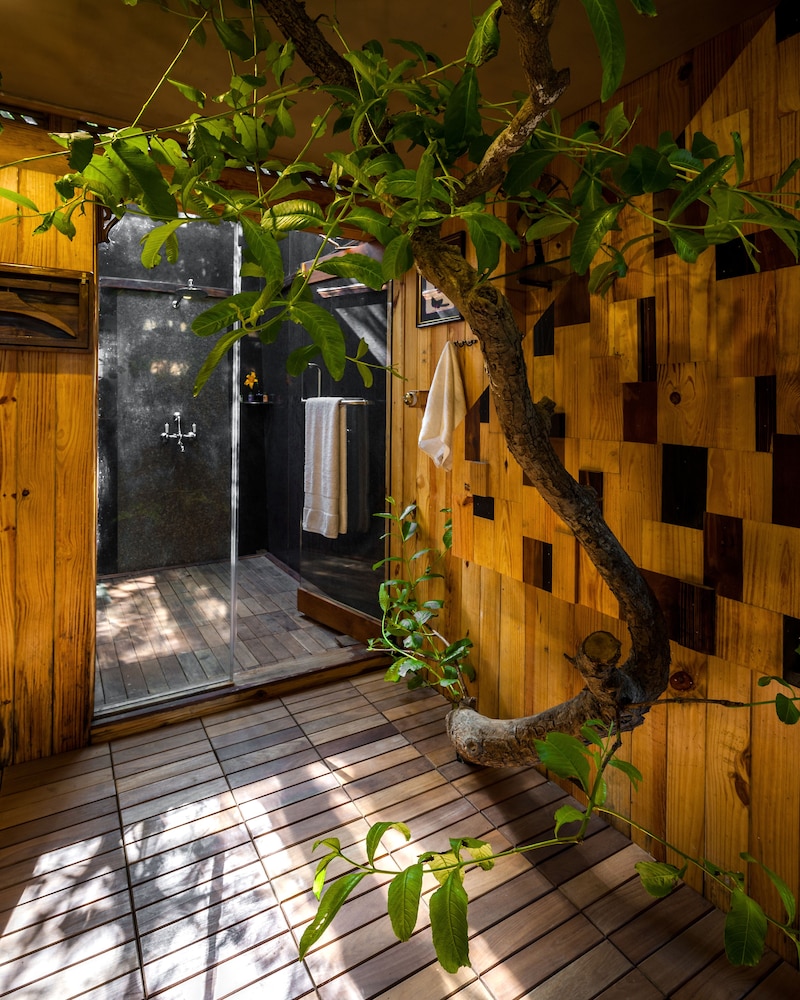 Sunset Machan with Bathtub on Deck photo 3