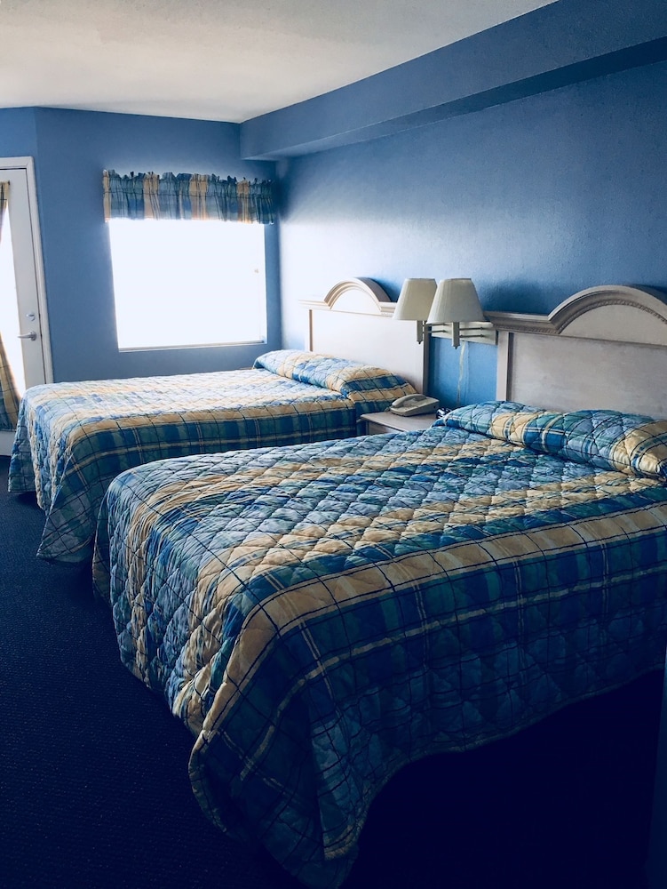 Deluxe Room, 2 Queen Beds - Photo 3